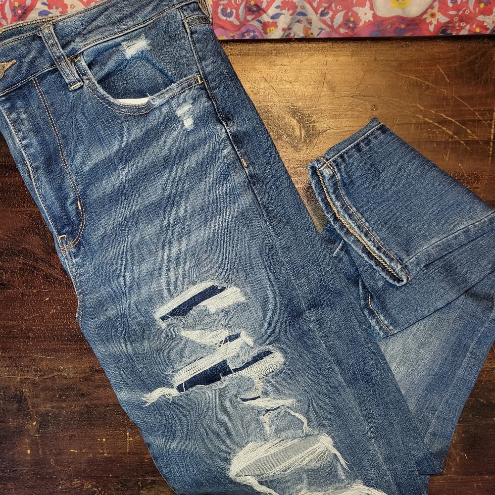 AE super high rise crop